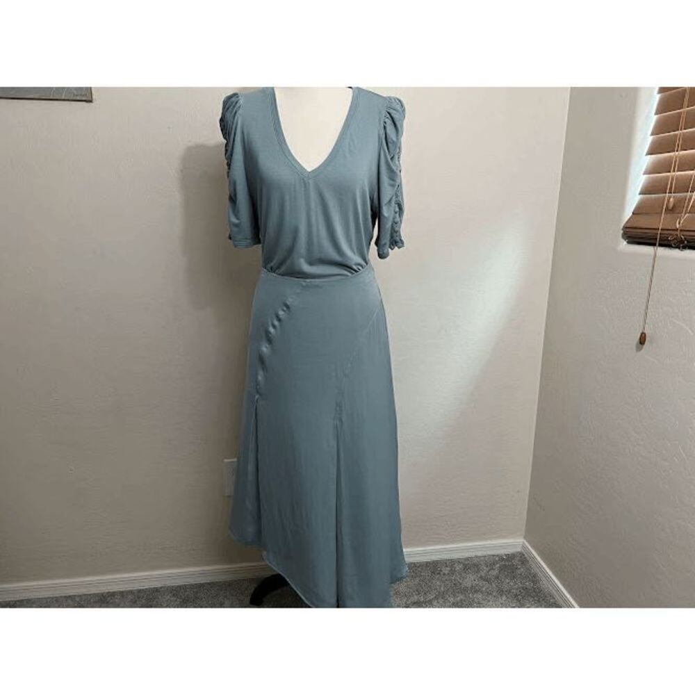 Ryegrass Beautiful blue green outfit Blouse size M and skirt size 12 item D22